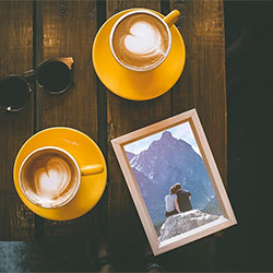 Photo effect - Cappuccino with hearts in yellow cups